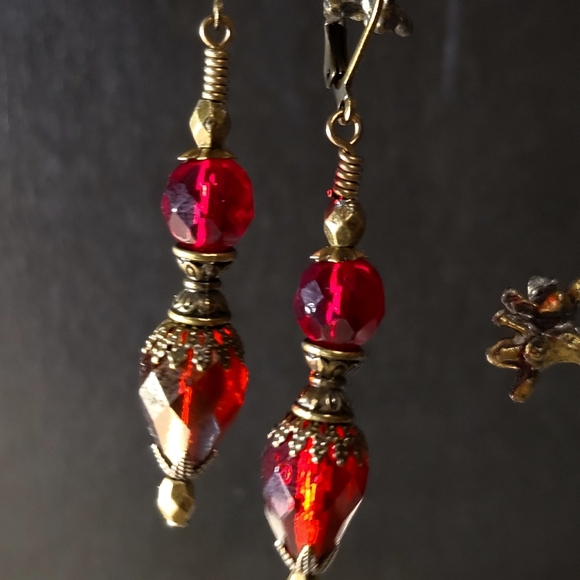 Romantic Victorian Ruby Red Drop Earrings - Picture 11 of 12